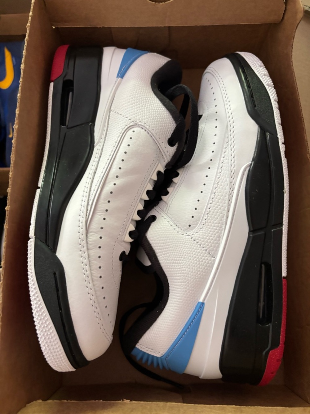 Nike White/Black/Blue Men's Low-Top Sneakers - Picture 3 of 7